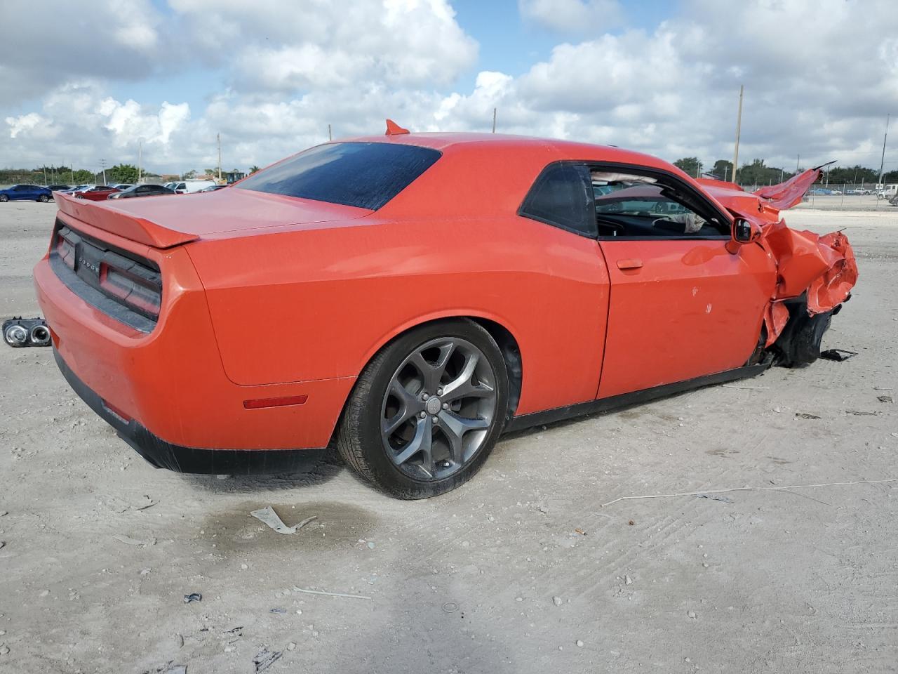 2016 Dodge Challenger Sxt - Фото 3