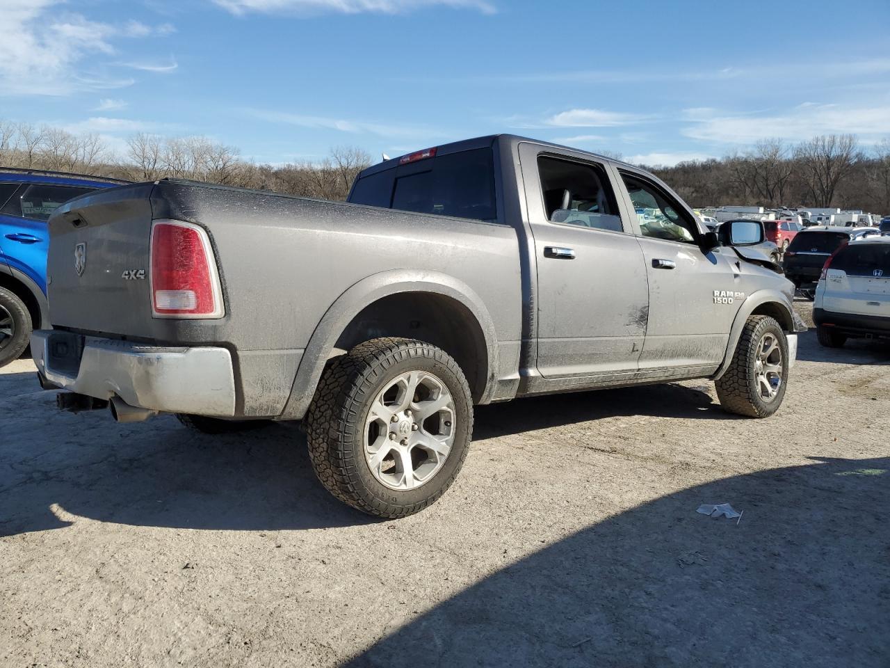2017 Ram 1500 Laramie - Фото 3