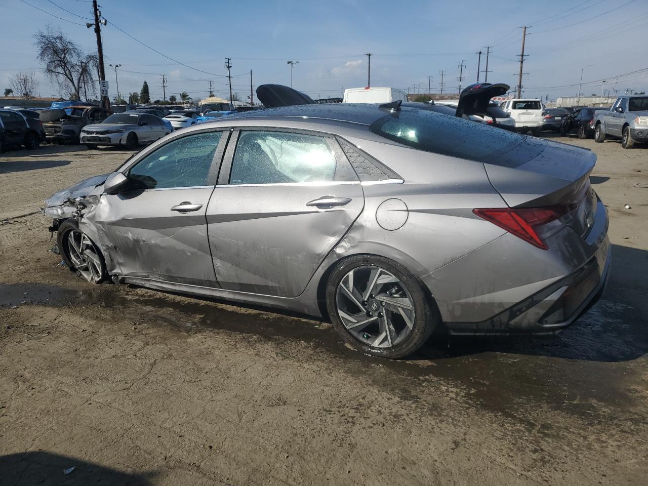 2024 Hyundai Elantra Limited - Фото 2