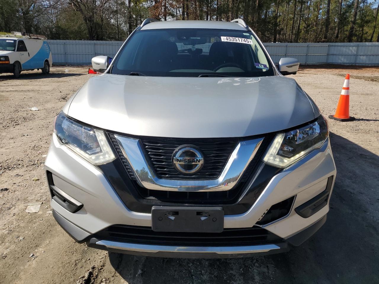 2019 Nissan Rogue S - Фото 5