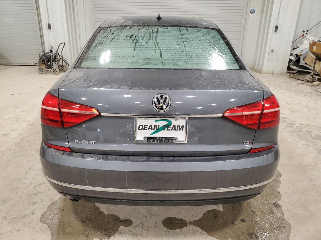 2016 Volkswagen Passat S - Фото 6