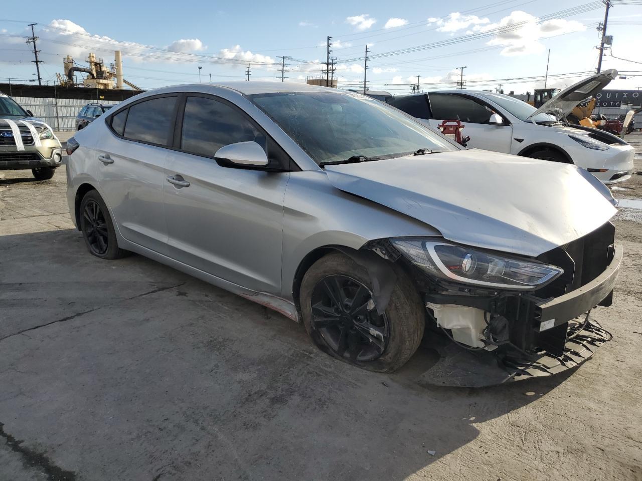 2017 Hyundai Elantra Se - Image 4