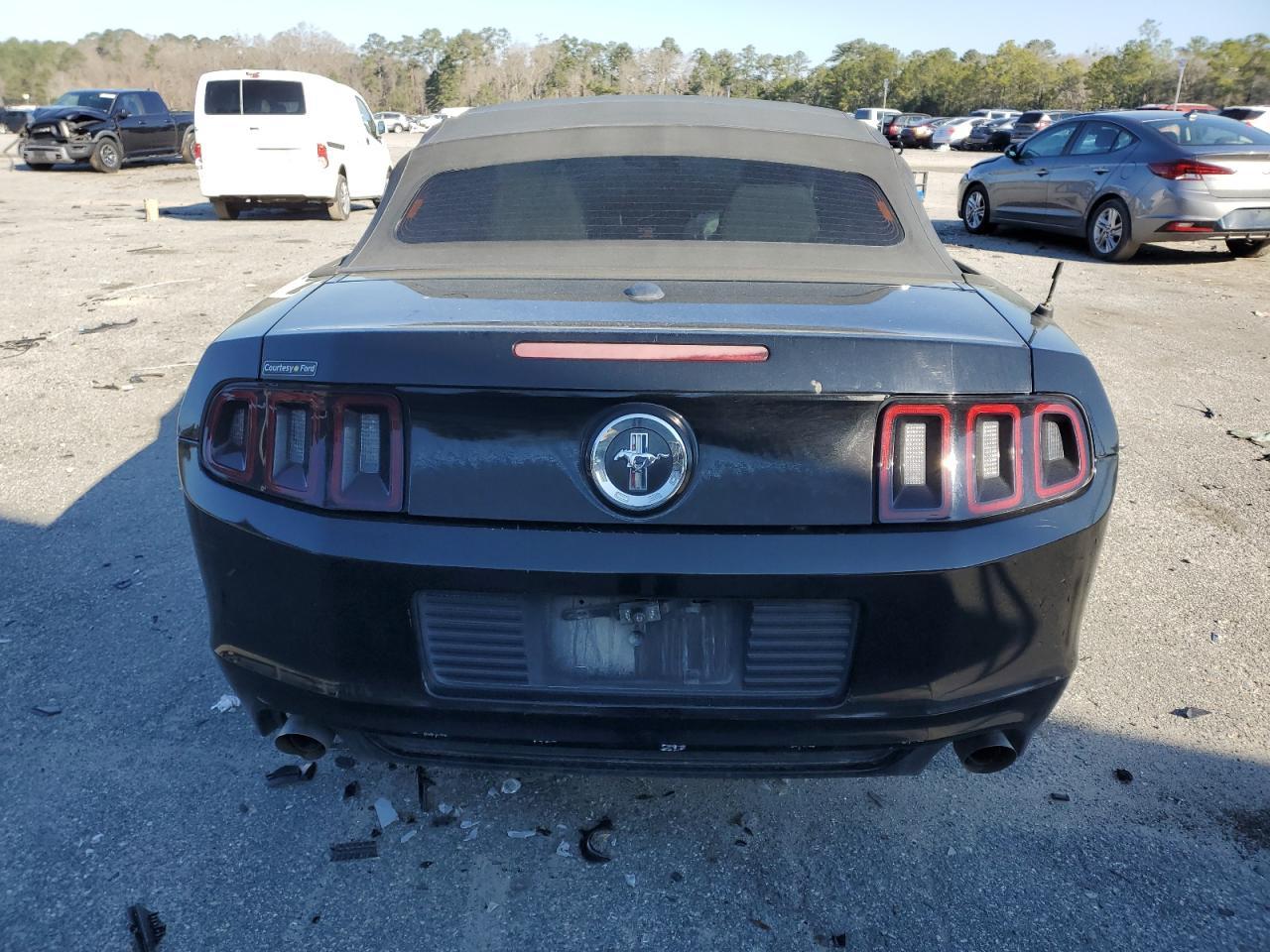 2013 Ford Mustang - Image 6
