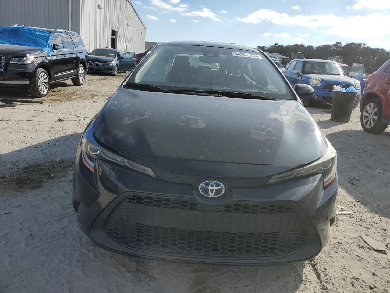 2022 Toyota Corolla Le - Image 5