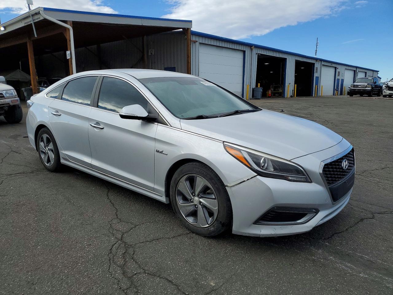2016 Hyundai Sonata Hybrid Limited - Image 4