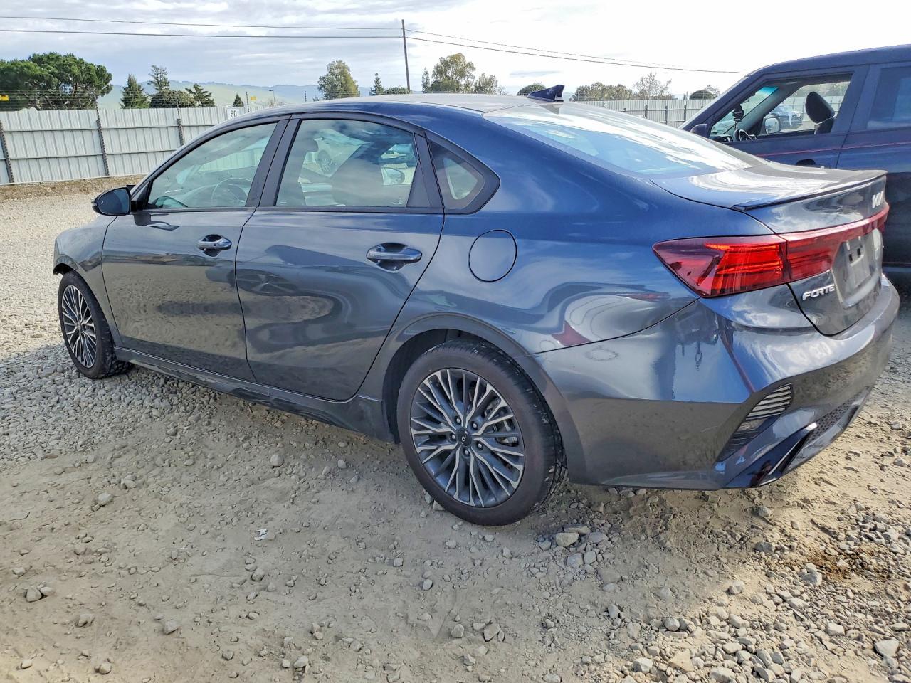 2024 Kia Forte Gt Line - Фото 2