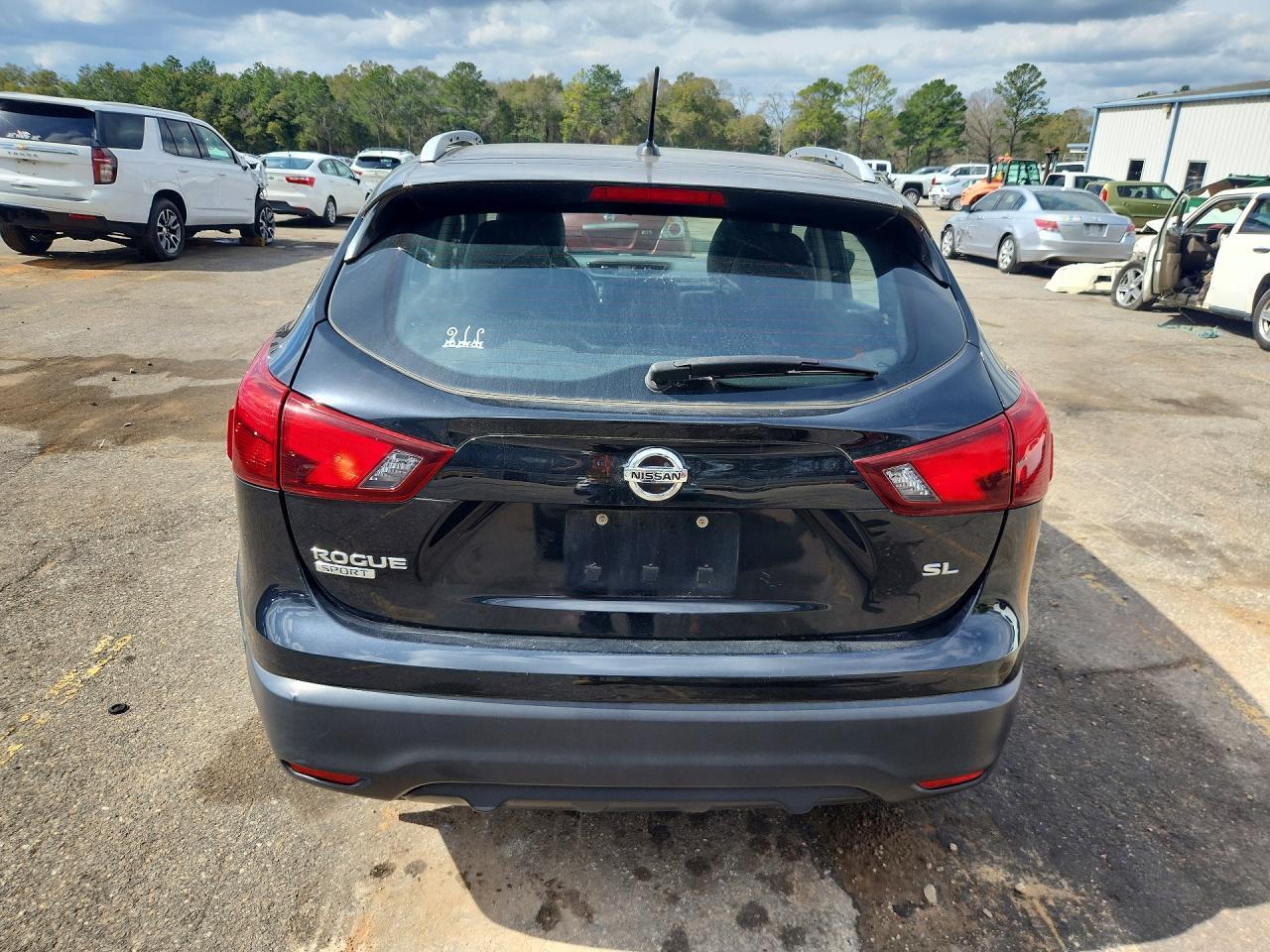 2017 Nissan Rogue Sport S - Image 6