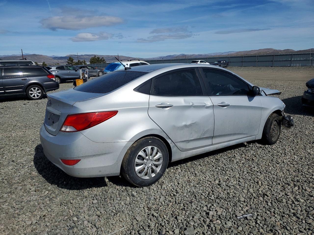 2016 Hyundai Accent Se - Image 3