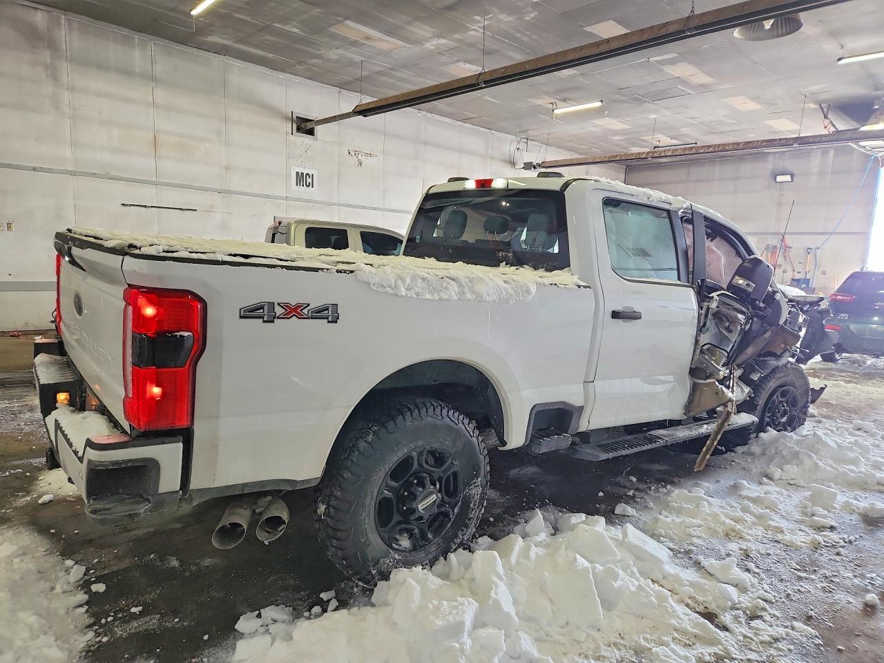2024 Ford F350 Super Duty - Image 3