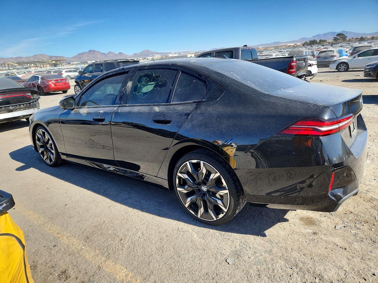 2024 BMW 530 I - Фото 2