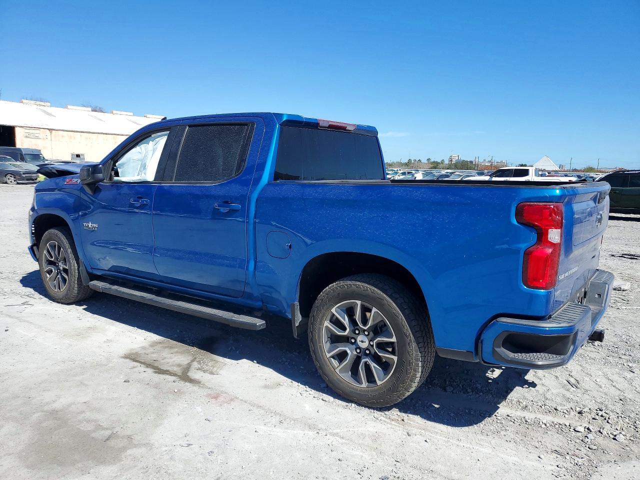 2022 Chevrolet Silverado K1500 Rst - Image 2