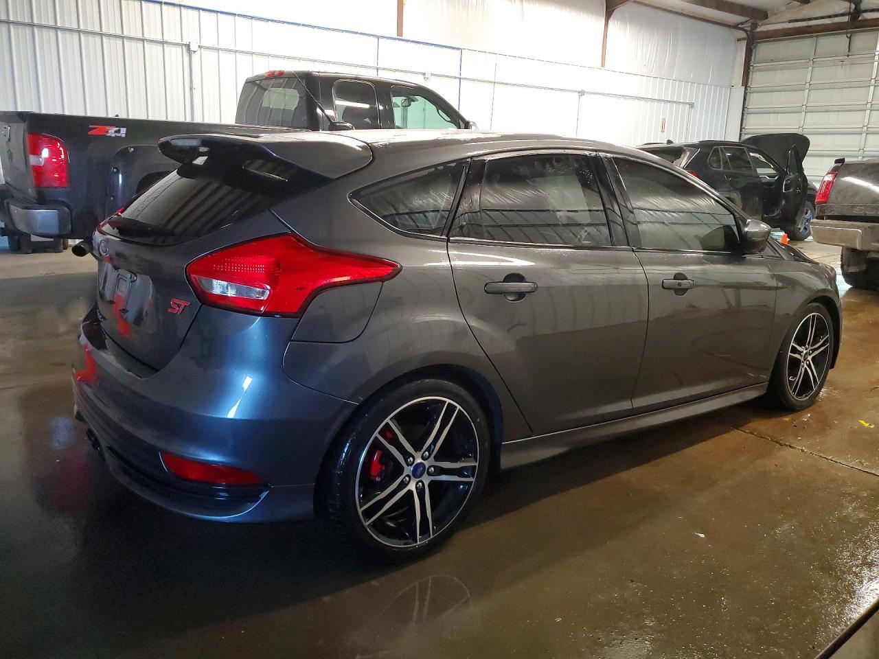 2018 Ford Focus St - Фото 3