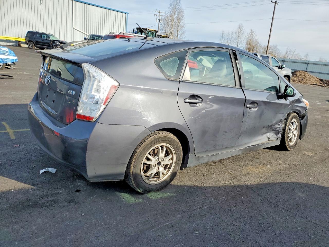 2010 Toyota Prius Iv - Фото 3