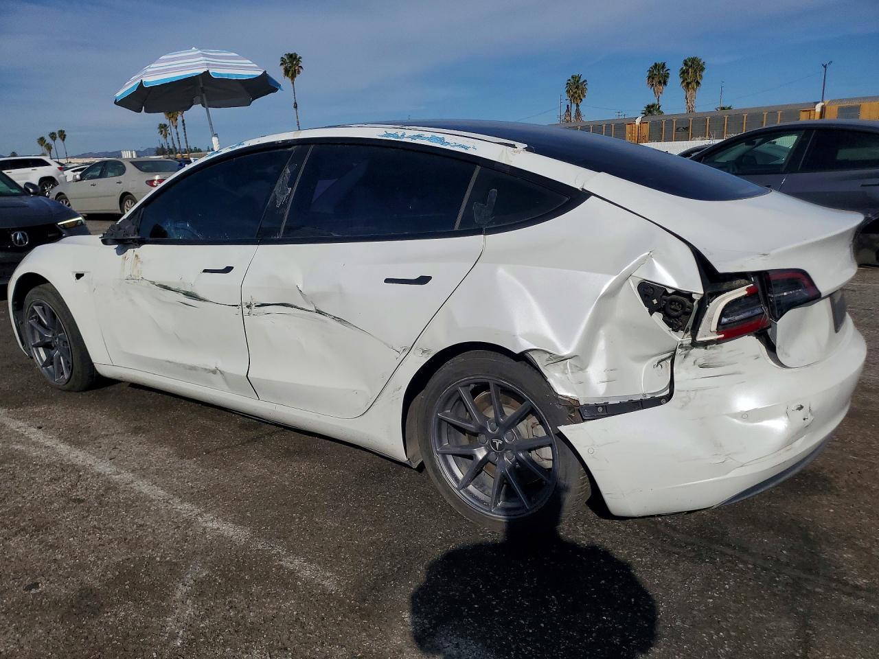 2021 Tesla Model 3 - Фото 2