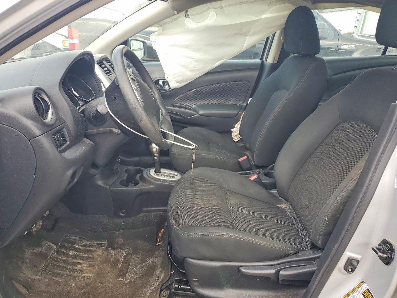 2019 Nissan Versa Sv - Image 7