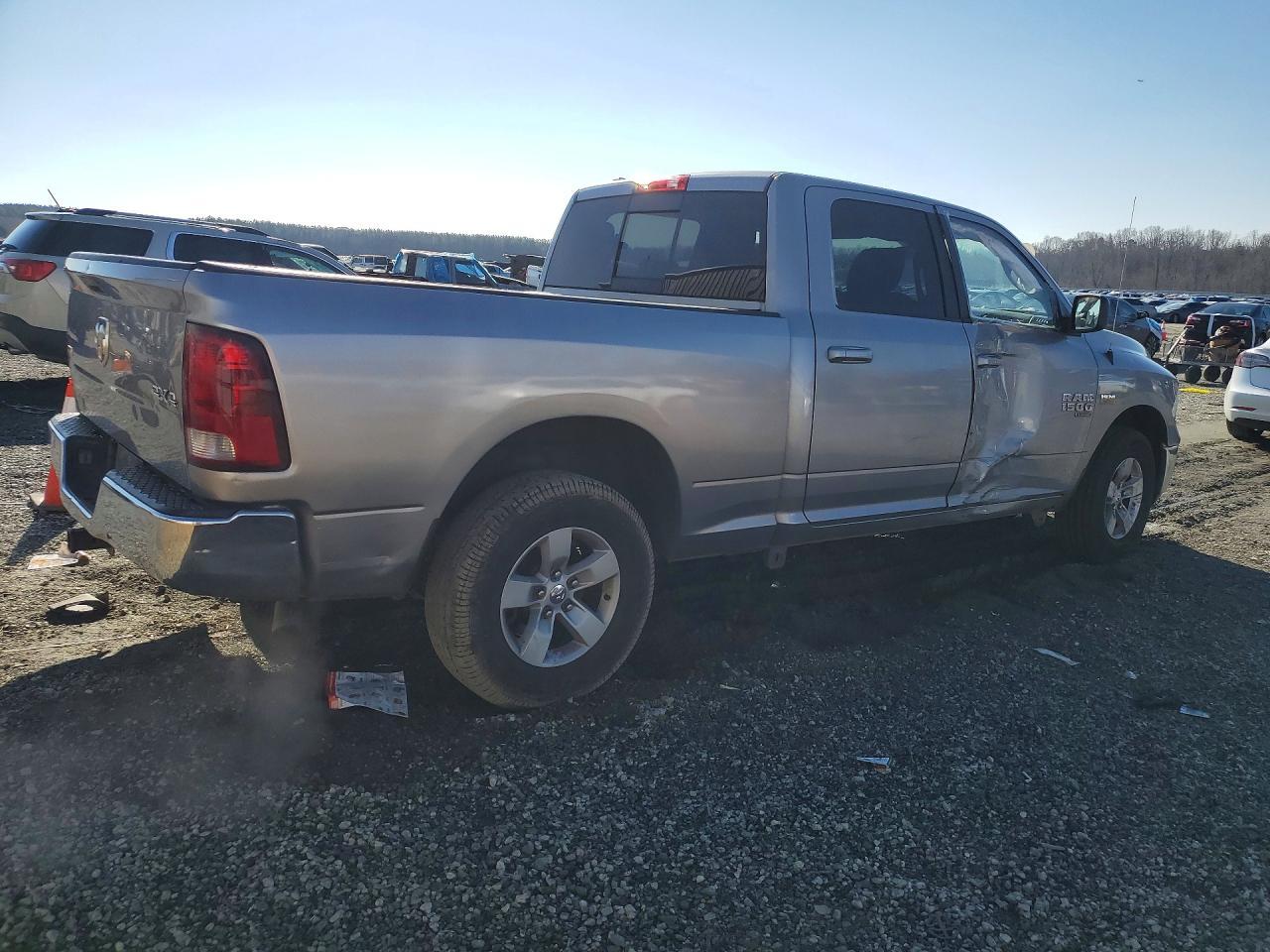 2019 Ram 1500 Classic Slt - Image 3