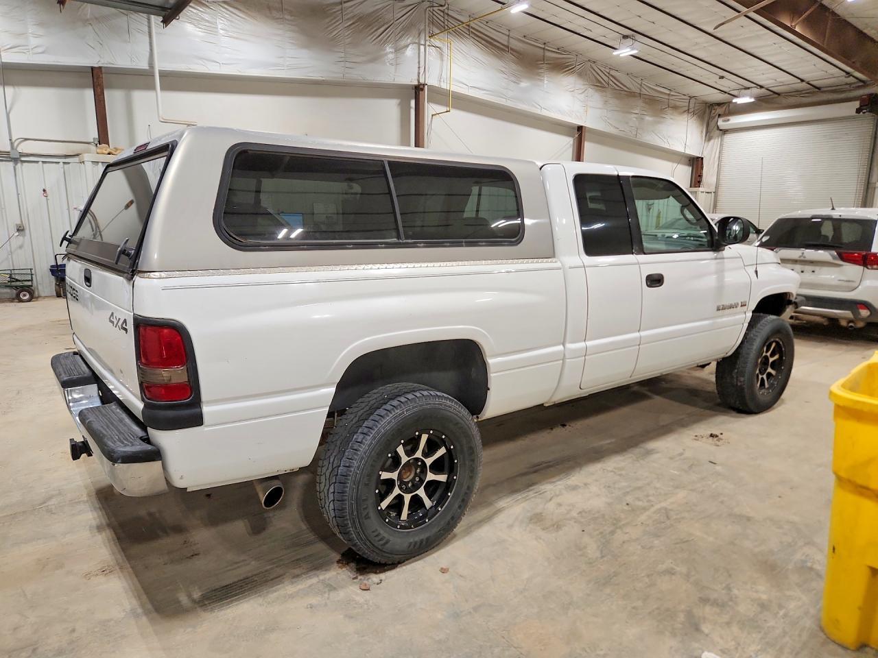 2001 Dodge Ram 1500 - Image 3