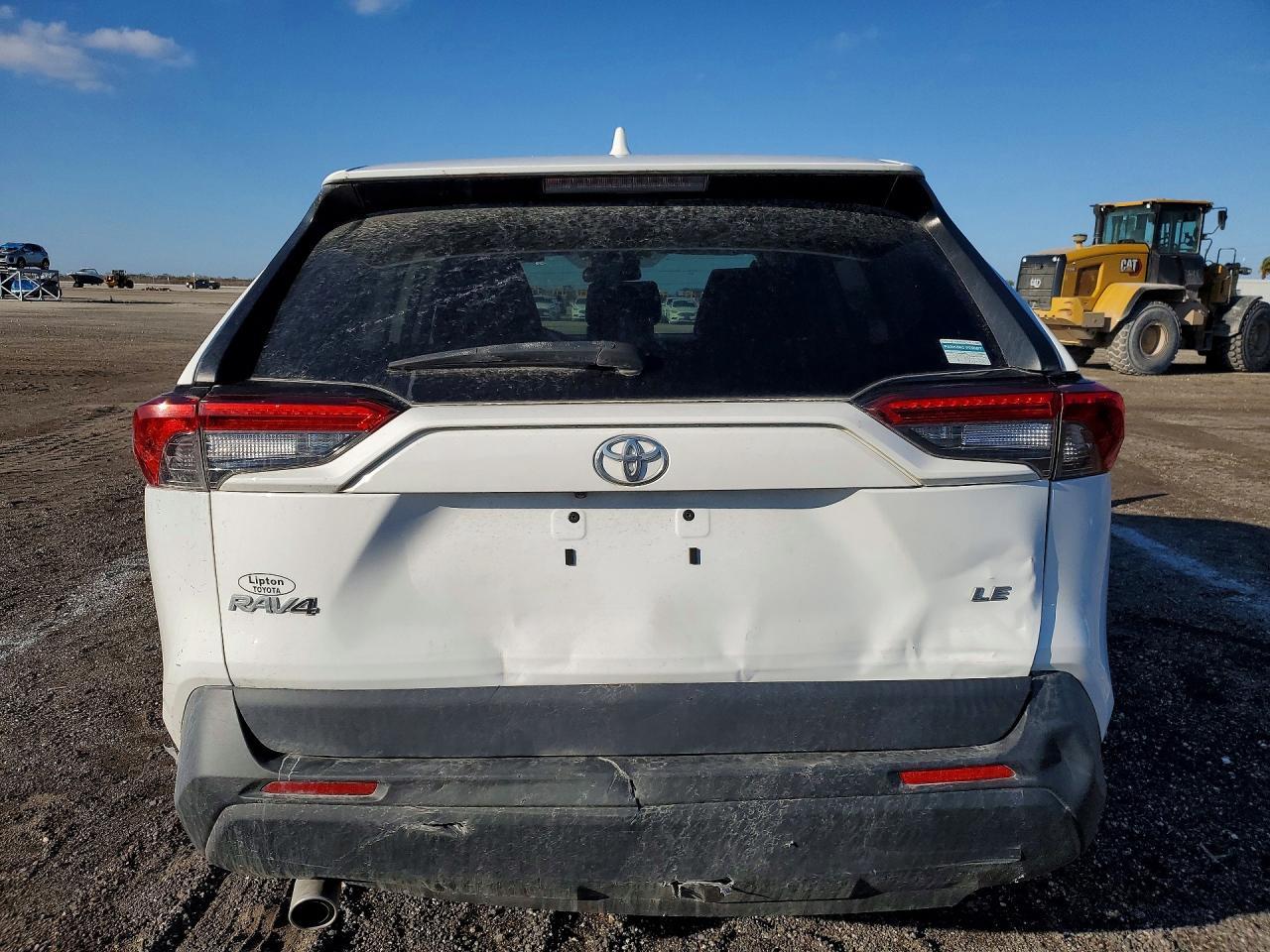 2022 Toyota Rav4 Le - Фото 6