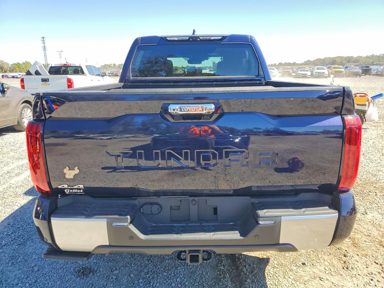 2025 Toyota Tundra Crewmax Limited - Image 6