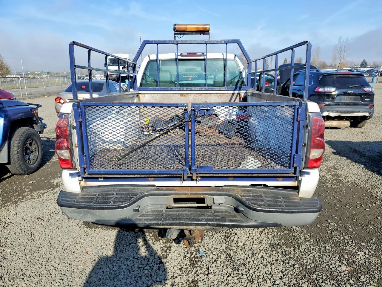 2006 Chevrolet Silverado C2500 Heavy Duty - Image 6