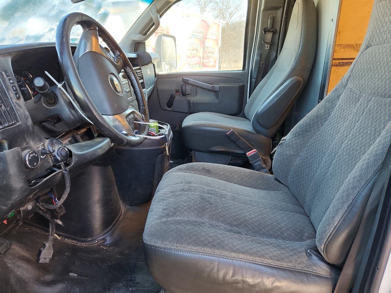 2019 Chevrolet Express Delivery Truck - Фото 7