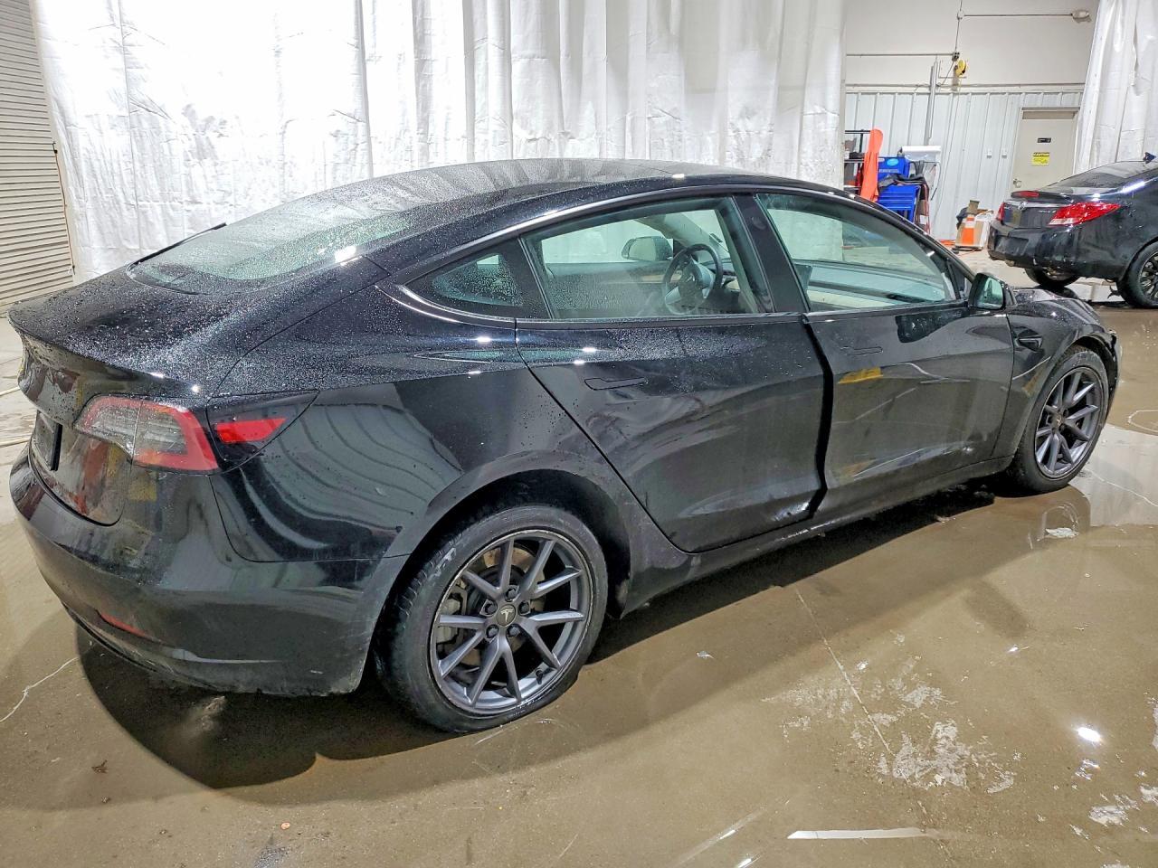 2023 Tesla Model 3 - Image 3