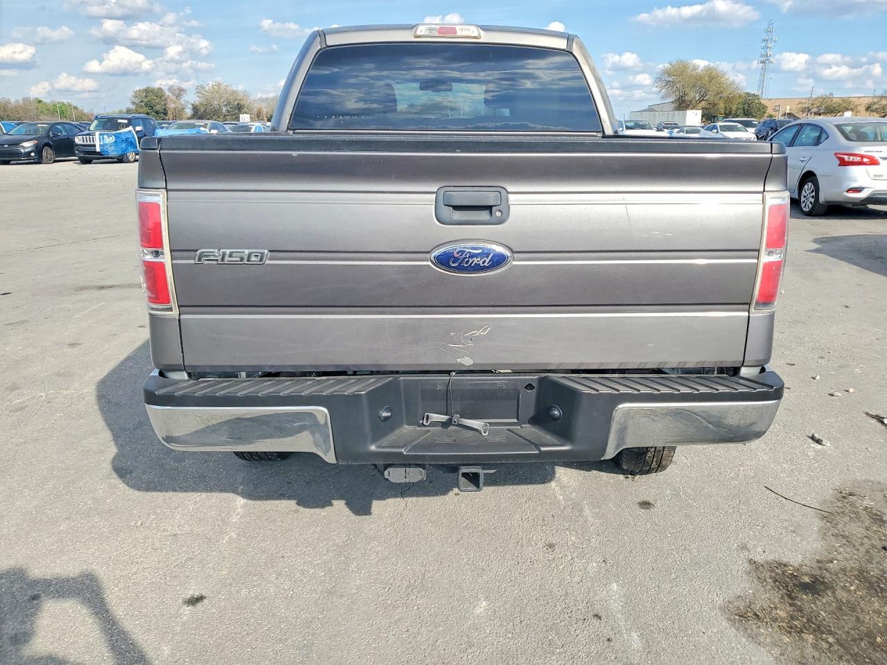 2010 Ford F150 Supercrew - Image 6