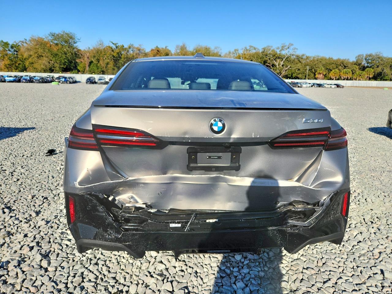 2025 BMW 530 I - Фото 6