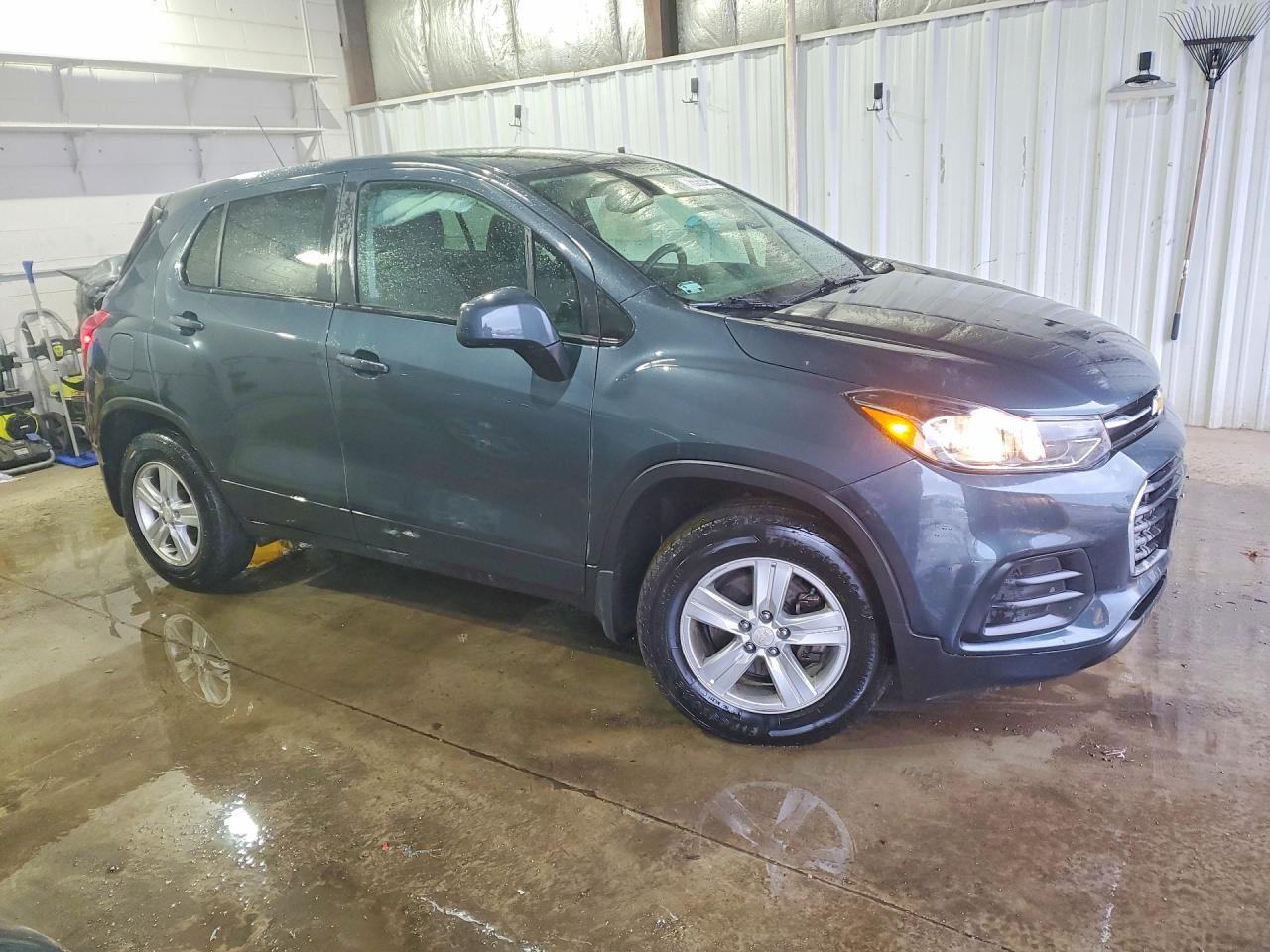 2021 Chevrolet Trax Ls - Image 4