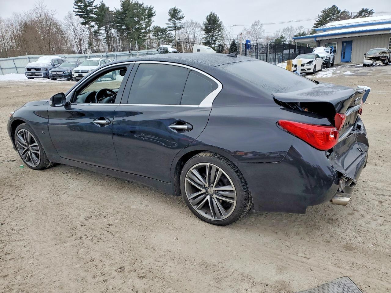 2015 Infiniti Q50 Base - Фото 2