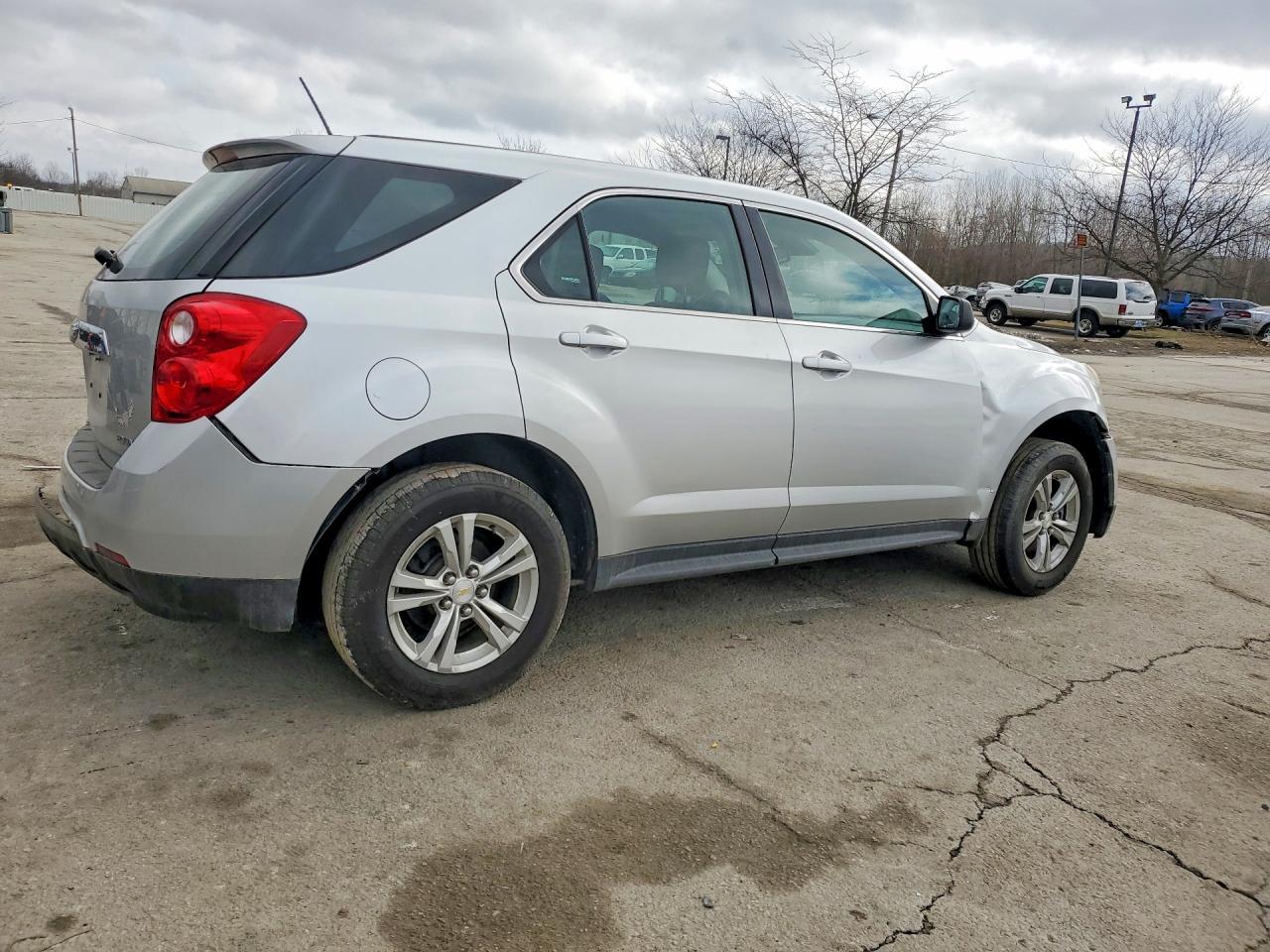 2015 Chevrolet Equinox Ls - Фото 3