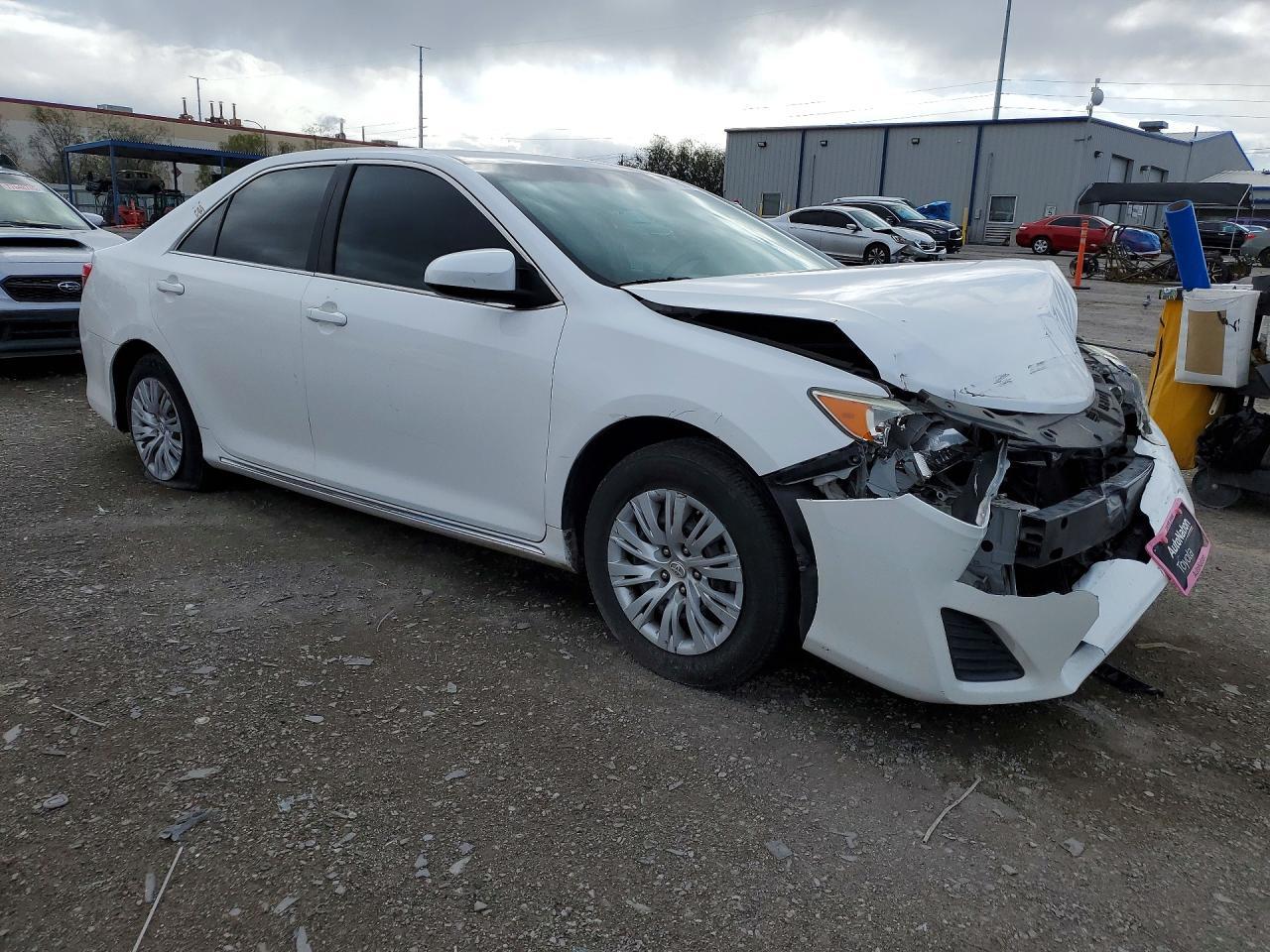 2012 Toyota Camry Le - Image 4