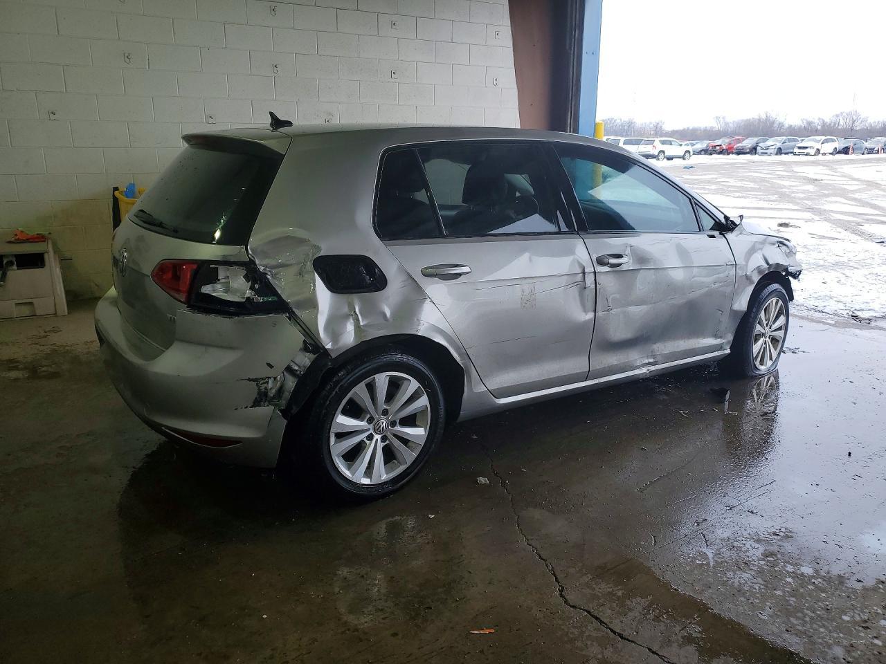 2015 Volkswagen Golf Tdi - Фото 3