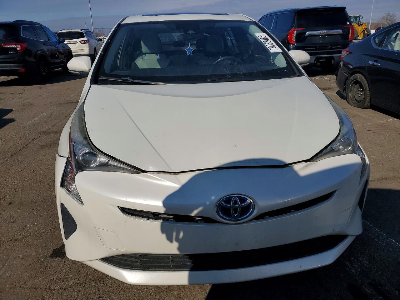 2016 Toyota Prius - Image 5