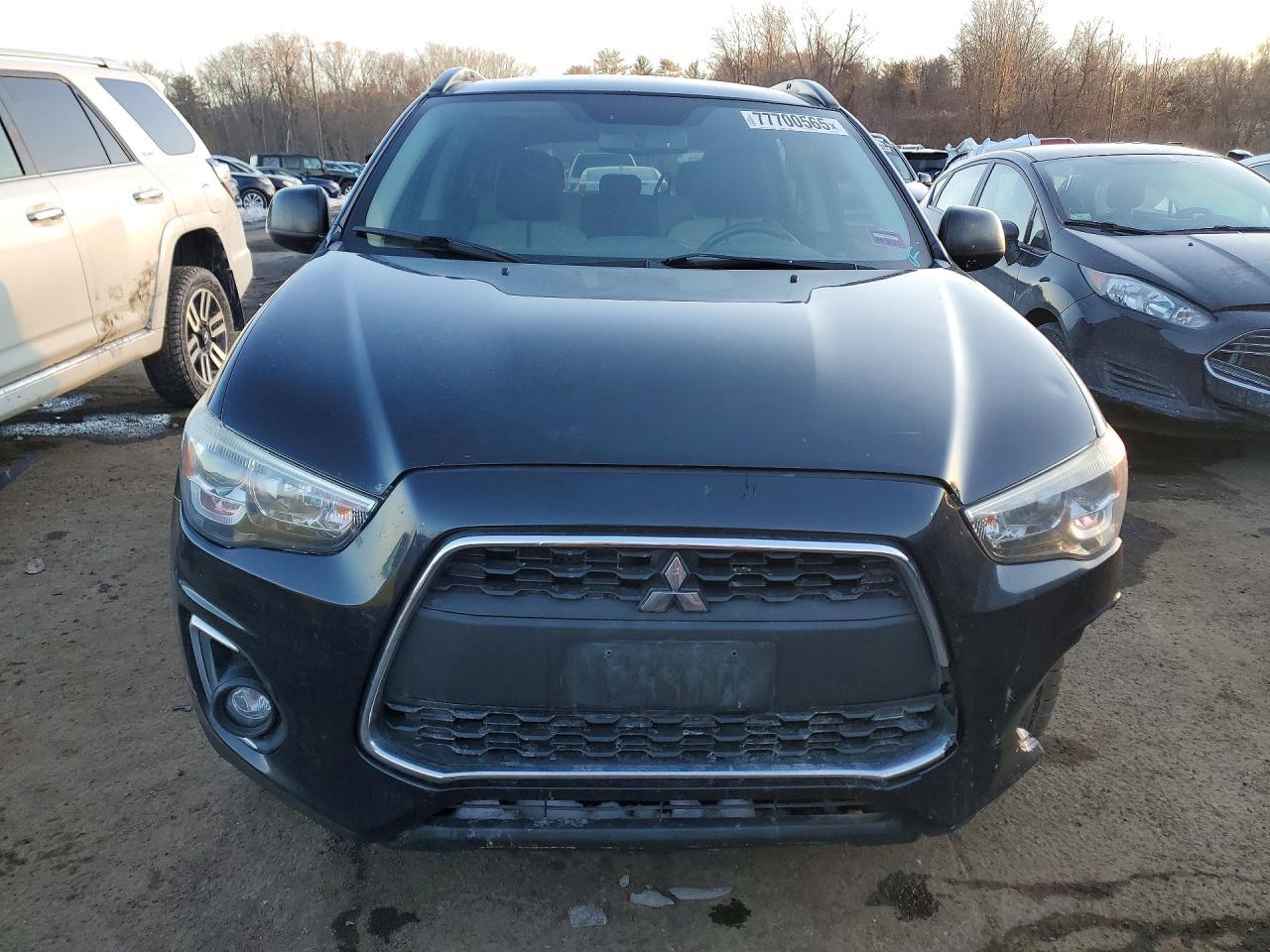 2013 Mitsubishi Outlander Sport Le - Фото 5