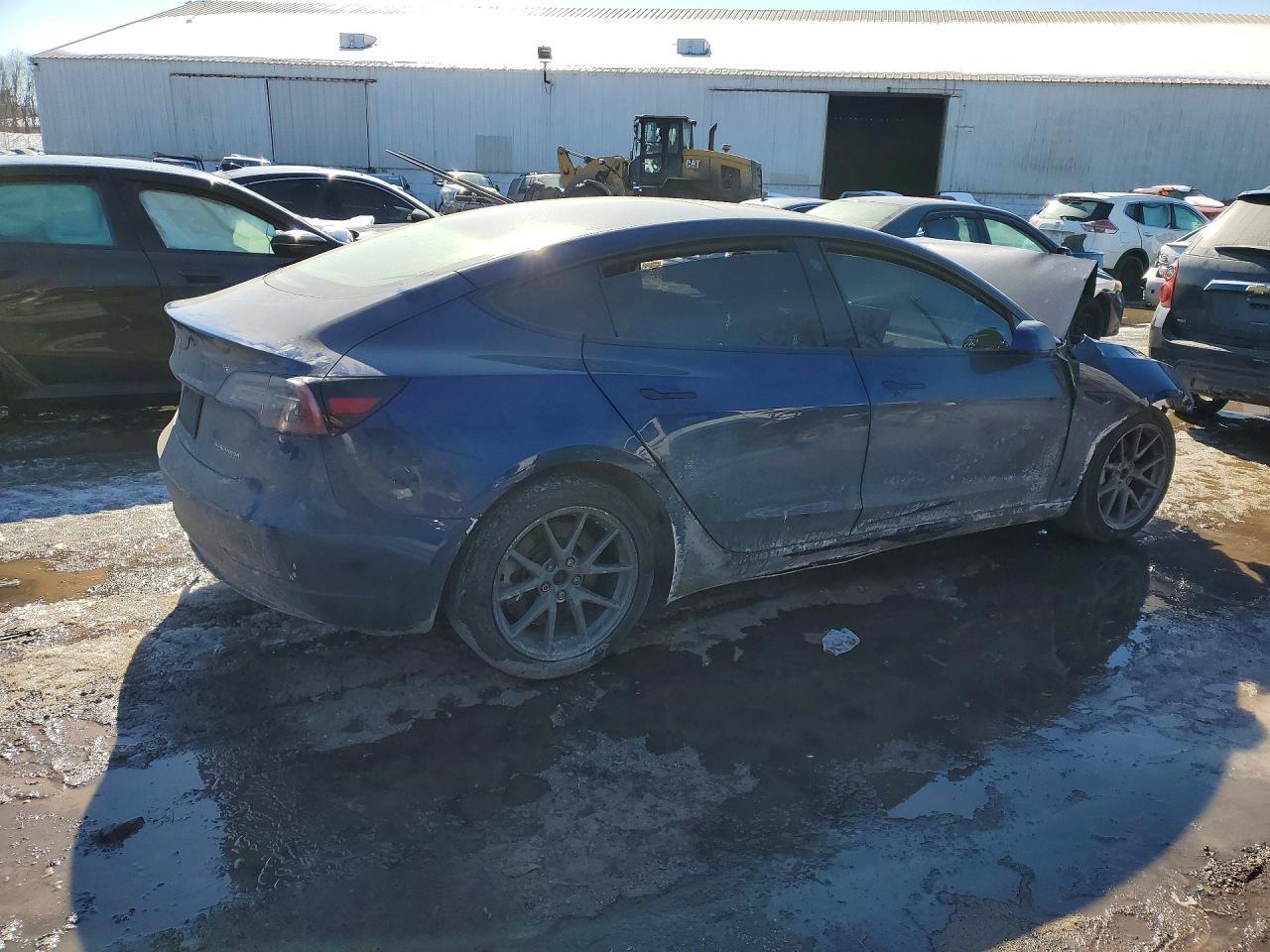2021 Tesla Model 3 - Фото 3