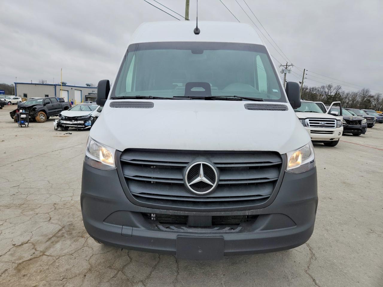 2025 Mercedes-Benz Sprinter 2500 - Image 5