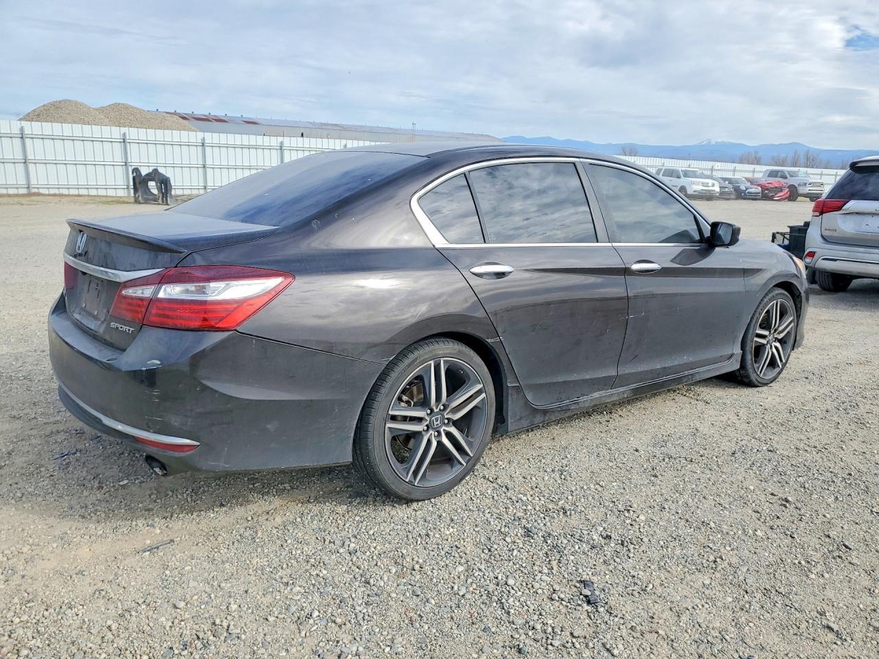 2017 Honda Accord Sport - Image 3