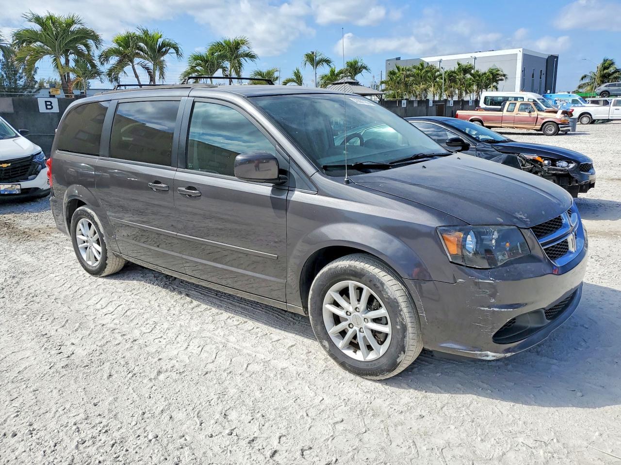 2015 Dodge Grand Caravan Sxt - Фото 4