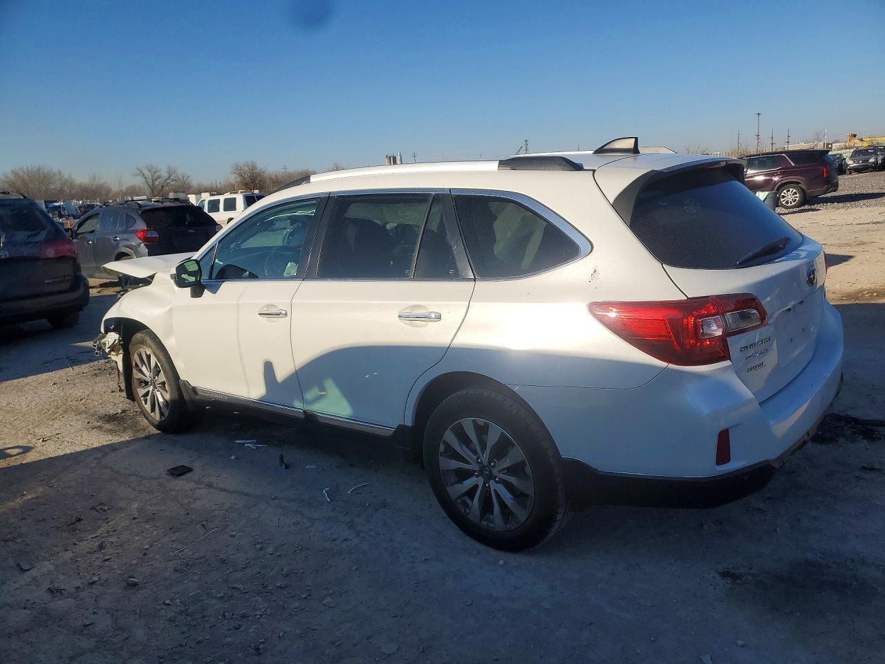 2017 Subaru Outback Touring - Фото 2