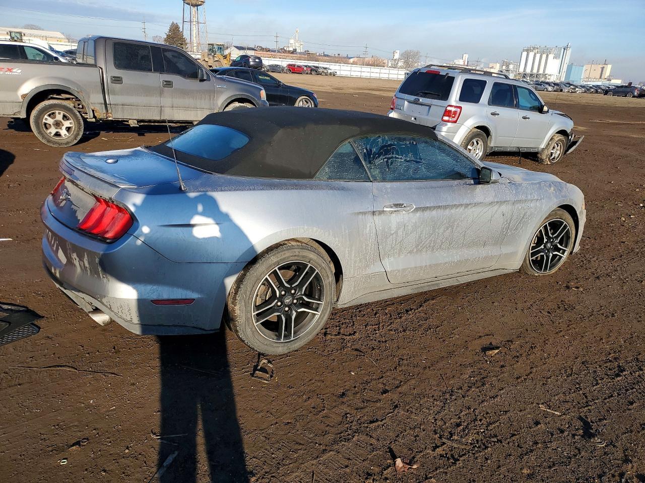 2022 Ford Mustang - Image 3