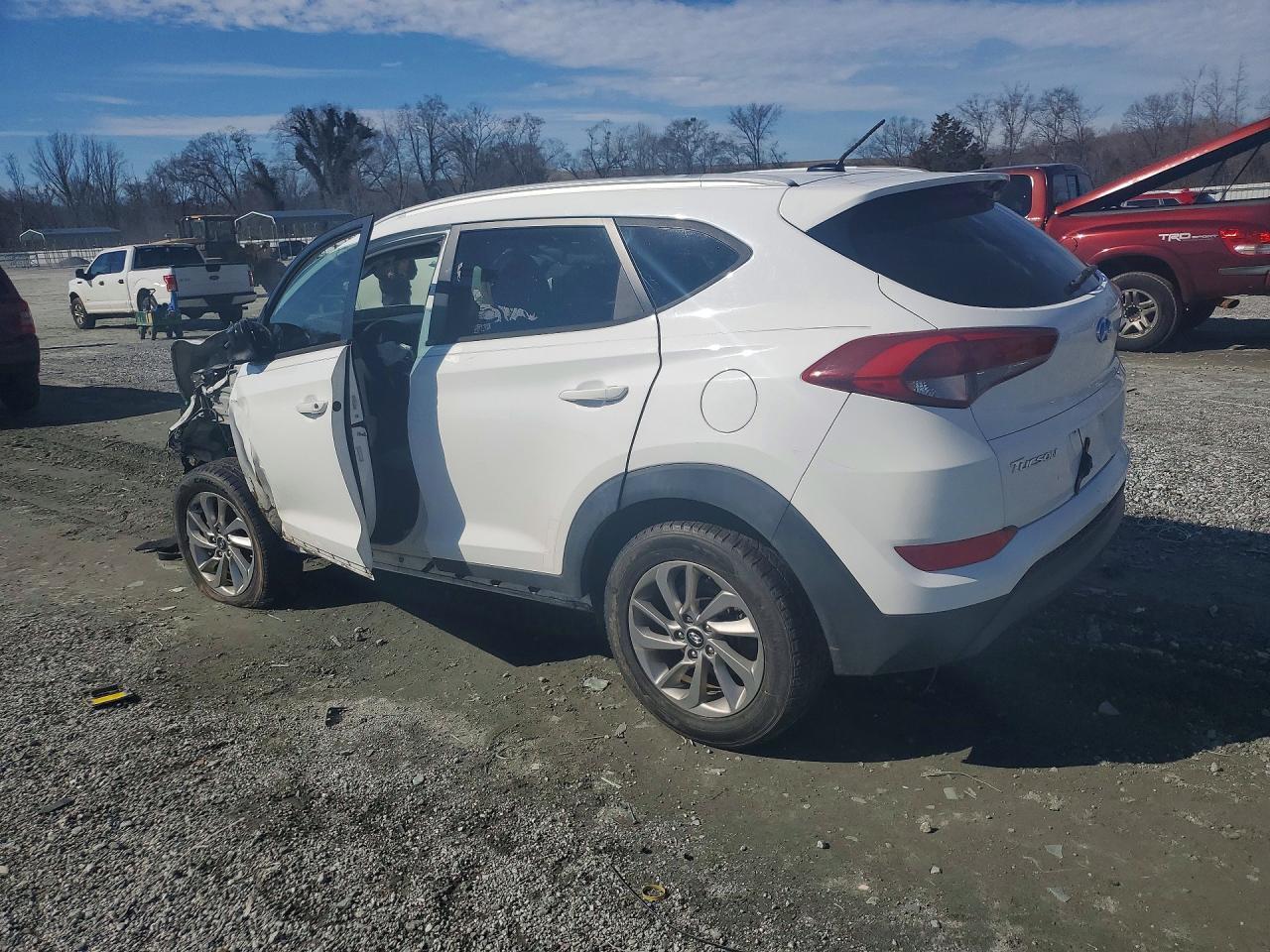 2016 Hyundai Tucson Limited - Image 2