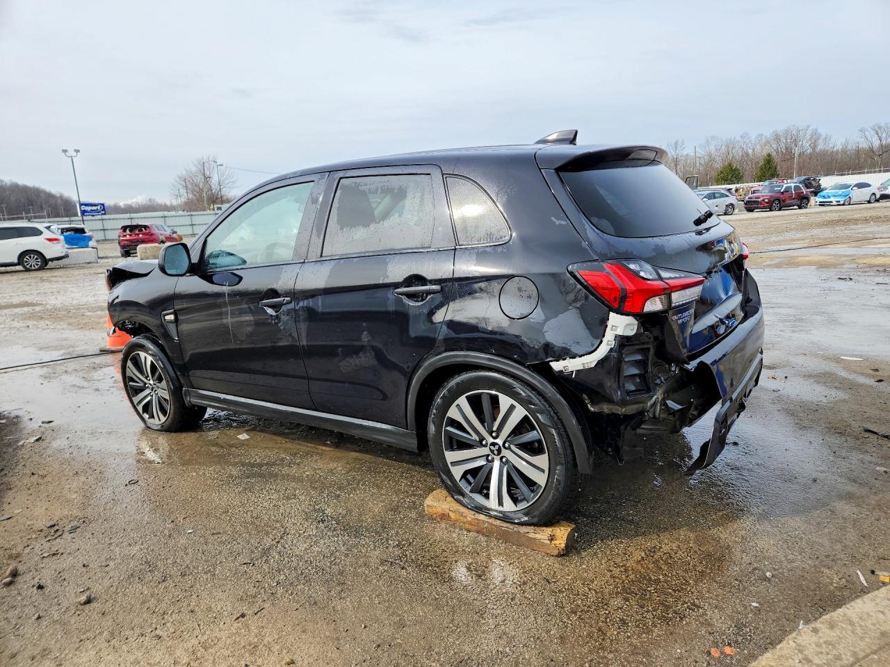 2022 Mitsubishi Outlander Sport Es - Фото 2