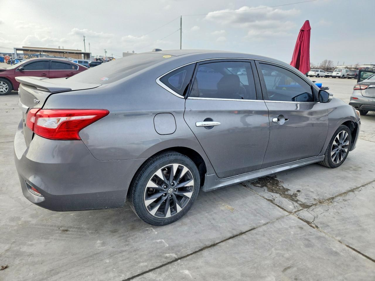 2016 Nissan Sentra Sr - Image 3