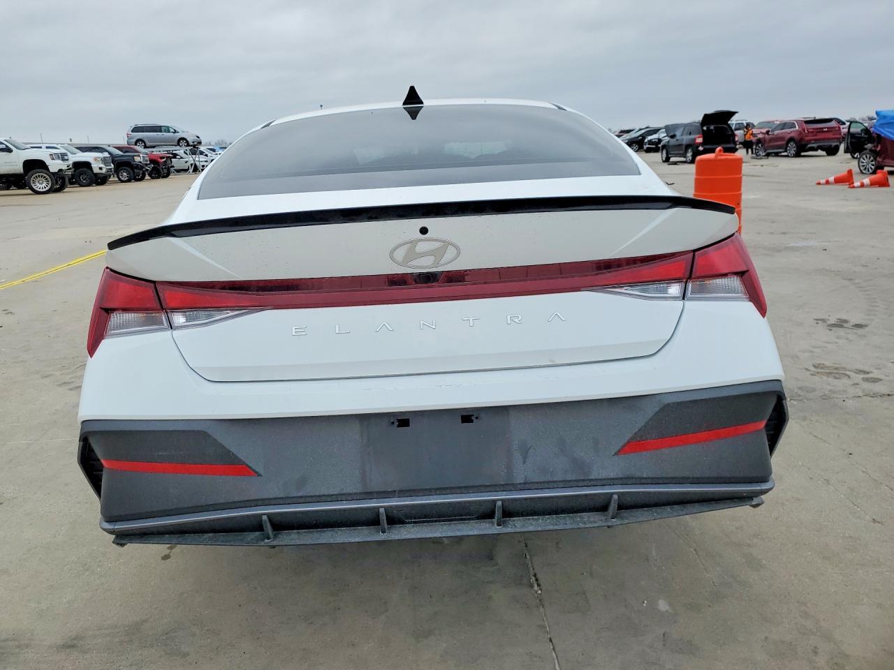 2026 Hyundai Elantra Sel Sport - Фото 6