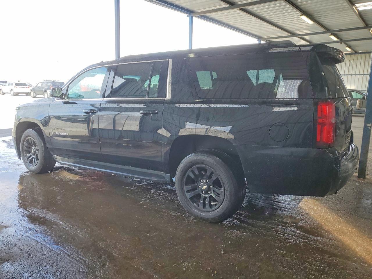 2020 Chevrolet Suburban K1500 Ls - Фото 2