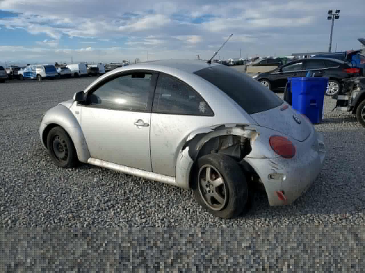 2000 Volkswagen New Beetle Gls - Фото 2