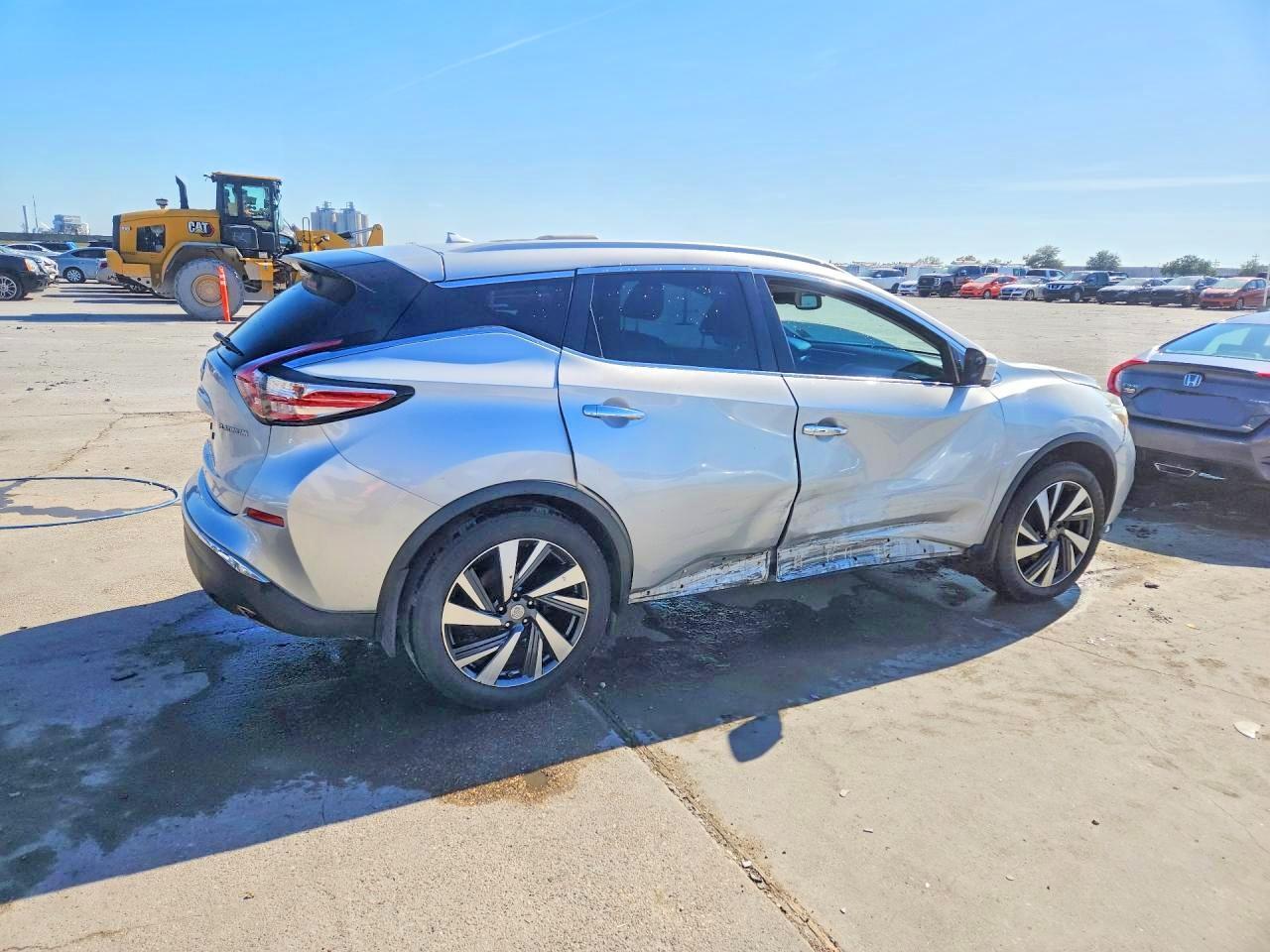 2015 Nissan Murano Platinum - Image 3