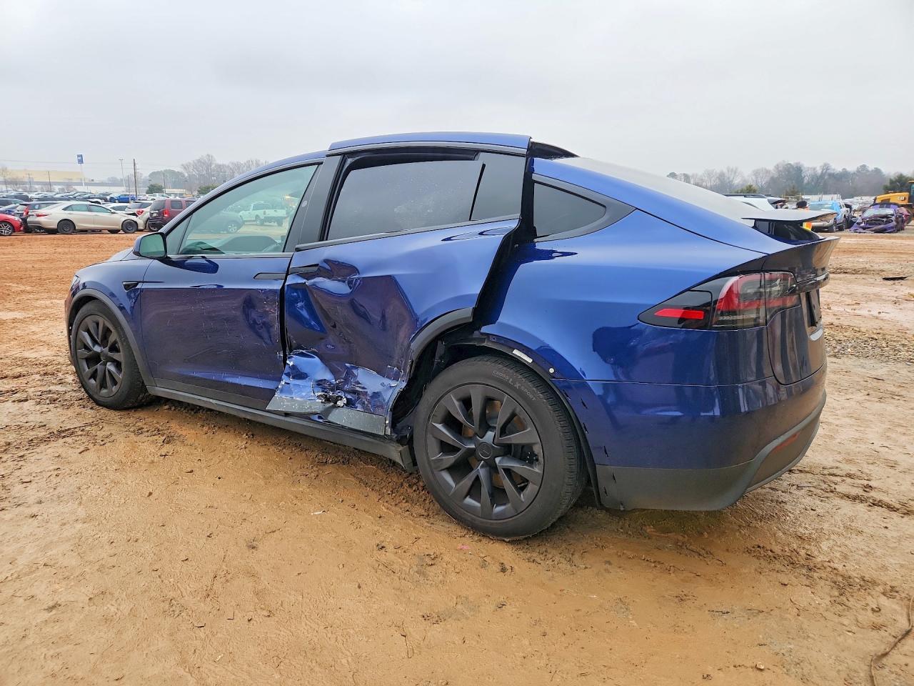 2023 Tesla Model X - Фото 2