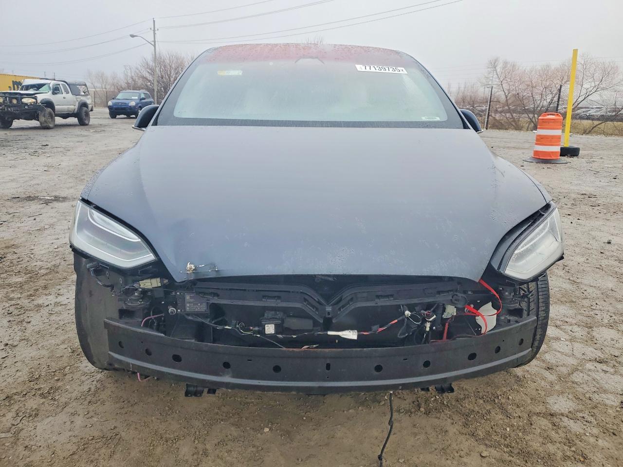 2017 Tesla Model X - Image 5